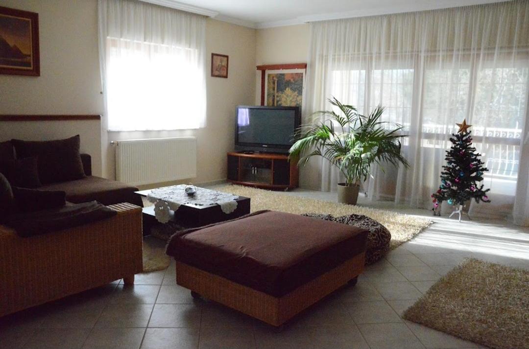 Villa Csilla elegant house Erd Esterno foto
